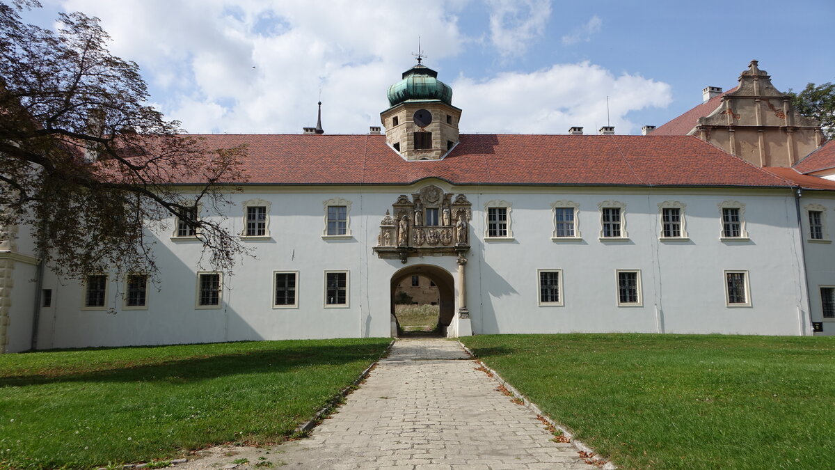 Glogowek / Oberglogau, Schloss, erbaut im 16. Jahrhundert (12.09.2021)
