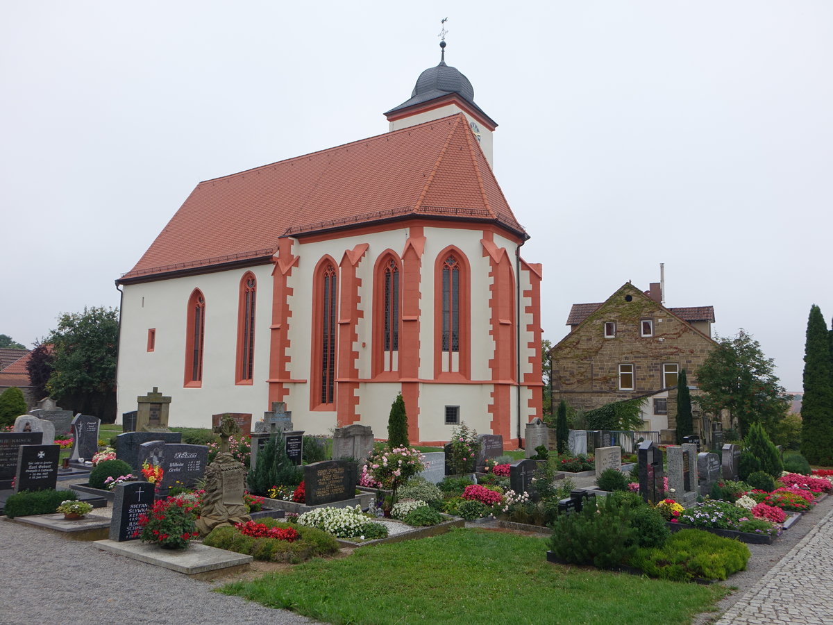 Gnodstadt, Ev. Kirche, Saalbau mit eingezogenem Polygonalchor, erbaut im 13. Jahrhundert (27.08.2017)