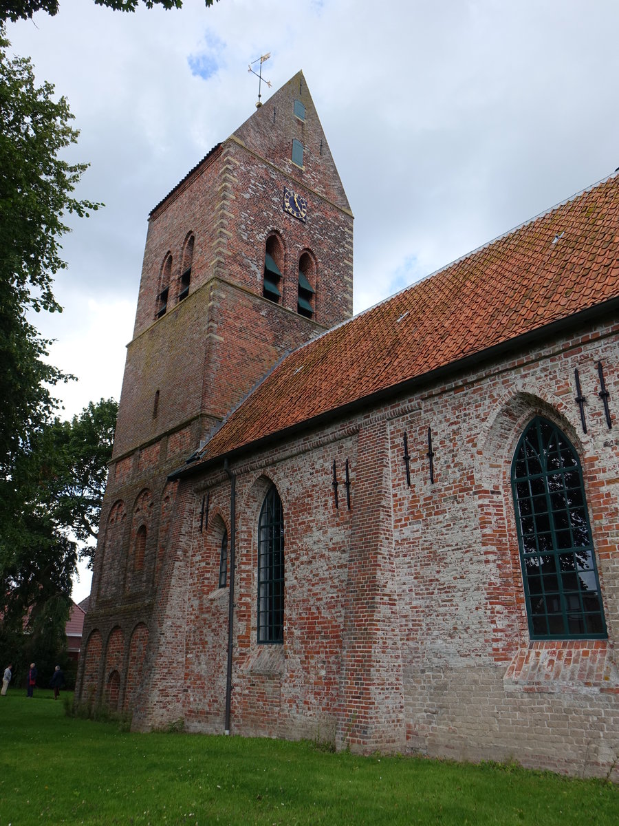 Godlinze, romanisch-gotische niederl. Ref. St. Pancratius Kirche, Kirchturm von 1554 (28.07.2017)