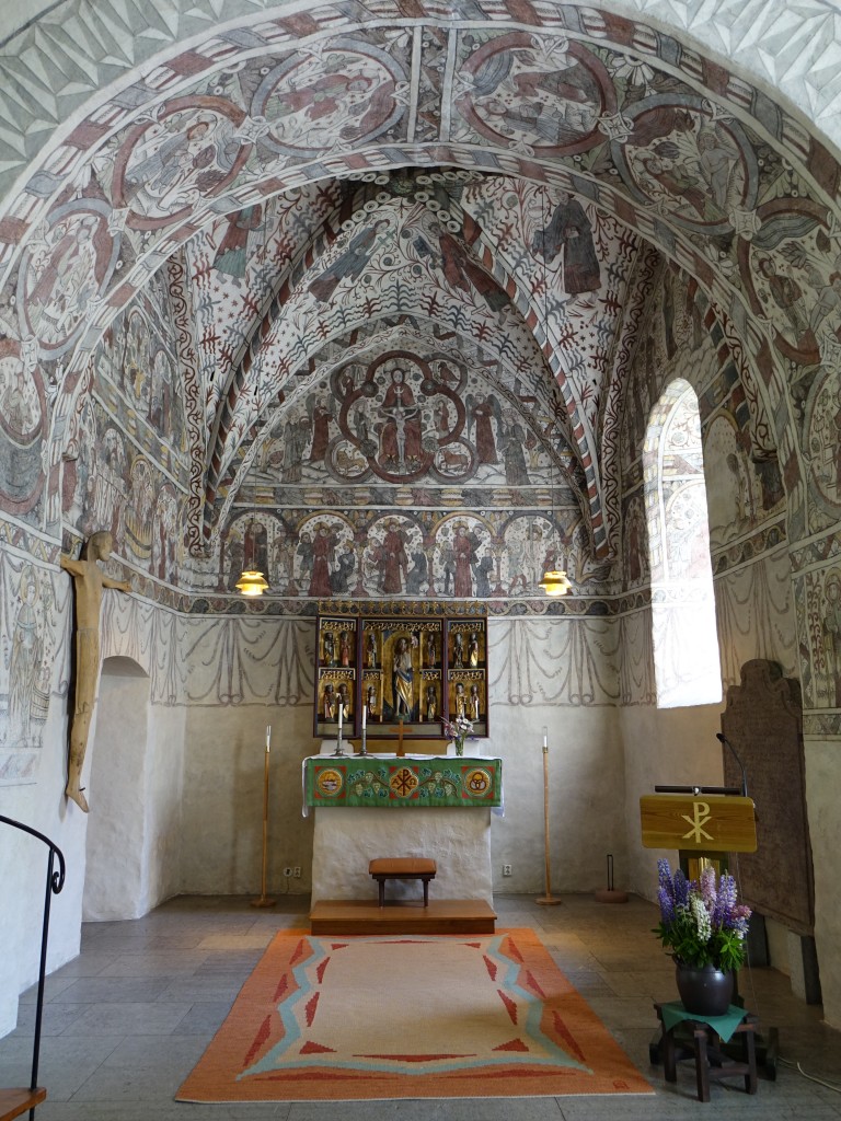 Gtene, Kreuzgewlbe in der Ev. Kirche mit Kalkmalereien von Amund, 14. Jahrhundert 
(15.06.2015)