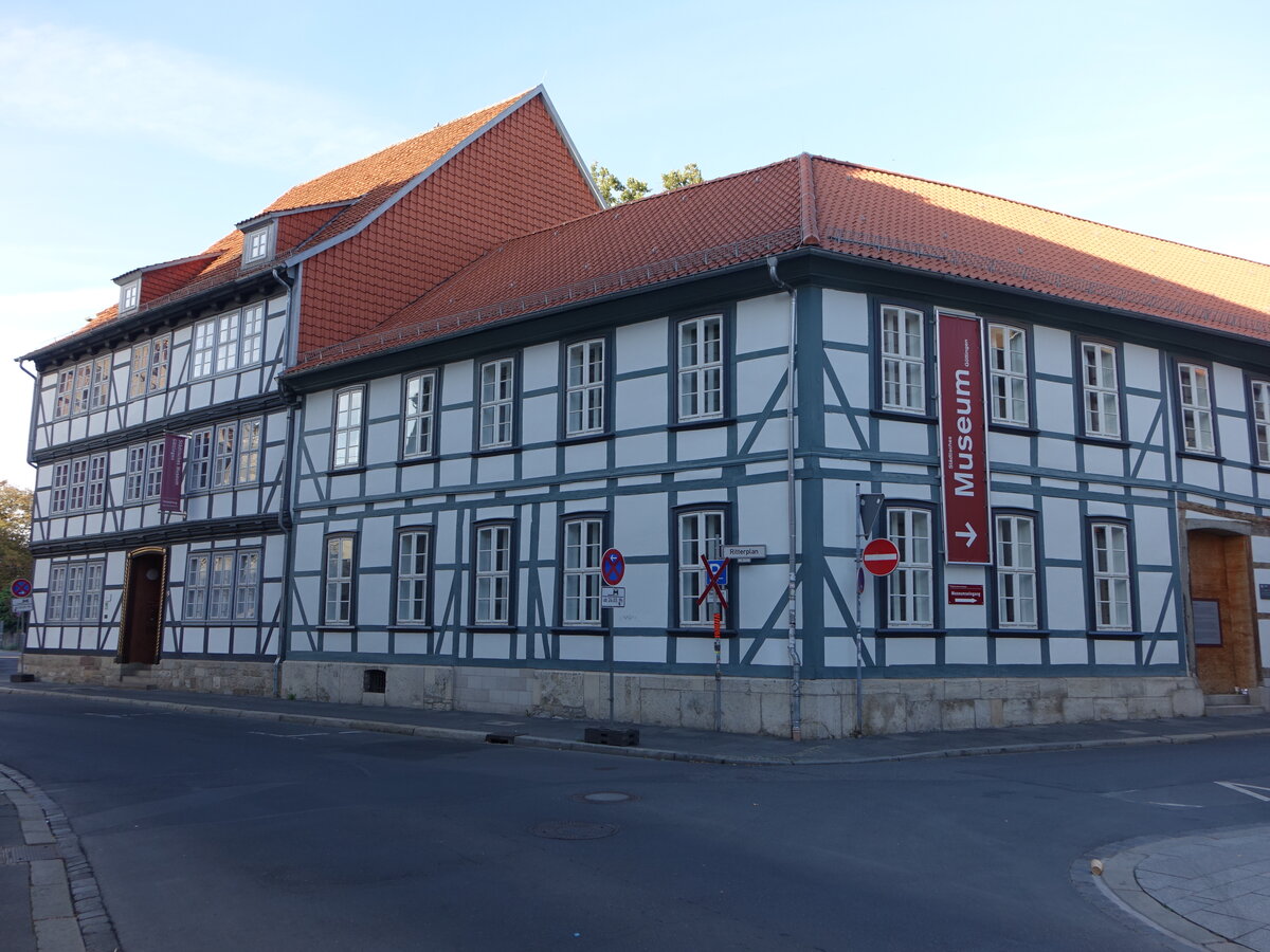 Gttingen, ehem. Stall- und Remisengebude der Post am Ritterplan, heute Stadtmuseum, erbaut 1770 (26.09.2023)