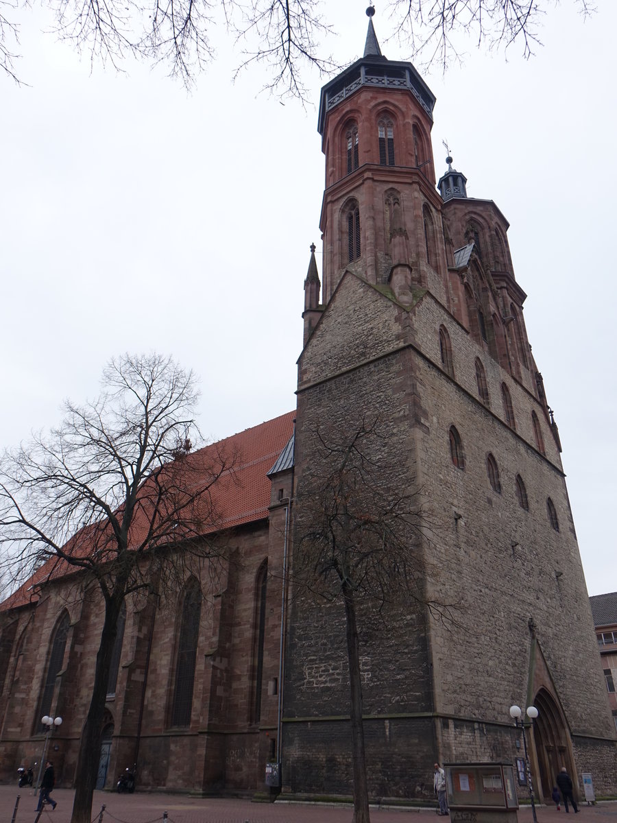 Gttingen, Ev. Markt- und Ratskirche St. Johannis, gotische Hallenkirche, erbaut von 1290 bis 1348, Trme von 1350, Nordturm mit Wchterstube, Chor von 1792, 1896 restauriert durch Conrad Wilhelm Hase (08.03.2017)