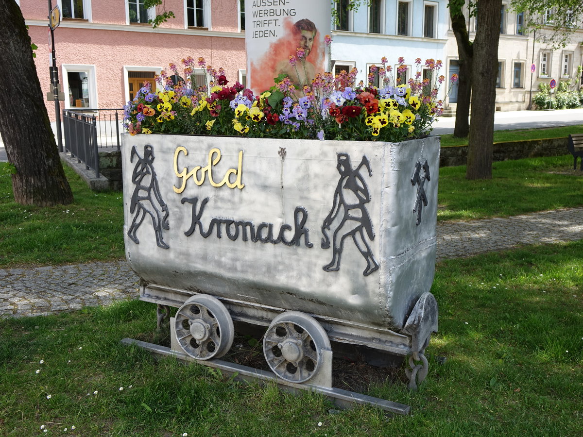 Goldkronach, Goldbergbauwagen am Marktplatz (21.05.2016)