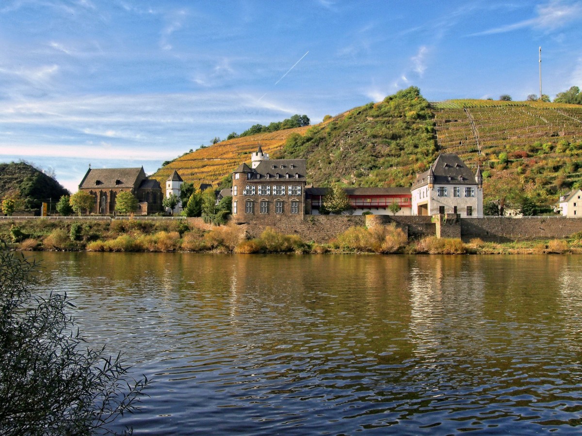 Gondorf an der Mosel. Schloss von der Leyen. (26. Oktober 2014)