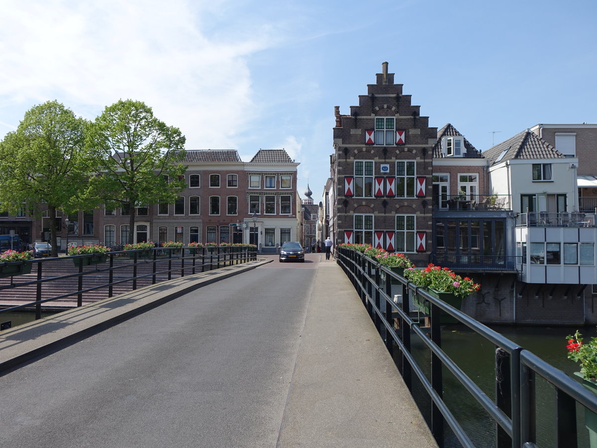 Gorinchem, Haus de blauwe hoed an der Appeldijk (09.05.2016)