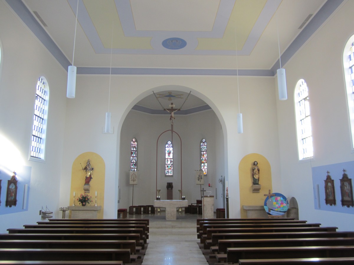 Gornhofen, Innenraum der St. Walburga und Ottilie Kirche (17.03.2014)