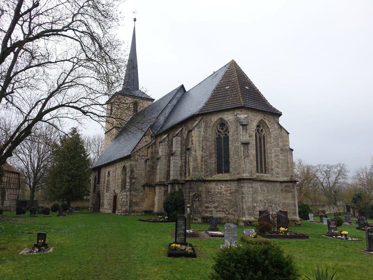 Gorsleben, evangelische St. Bonifatius Kirche, frhere Klosterkirche mit sptgotischen Chor, erbaut ab 1496 (08.04.2023)