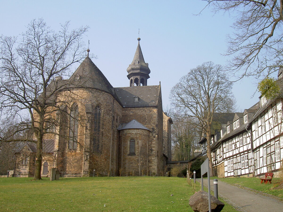 Goslar, evangelische St. Peter und Paul Kirche, erbaut im 12. Jahrhundert (04.04.2009)