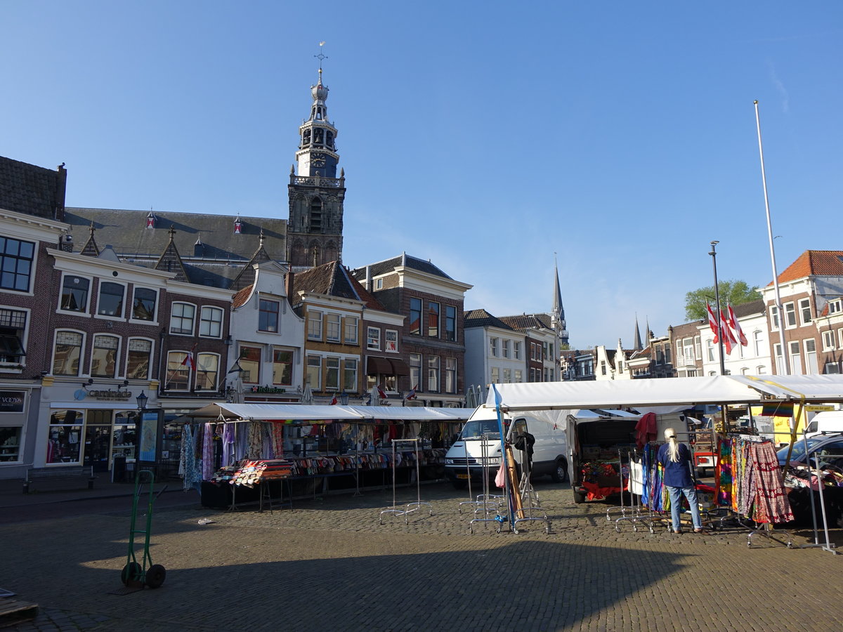 Gouda, Marktplatz und St. Jans Kirche (12.05.2016)