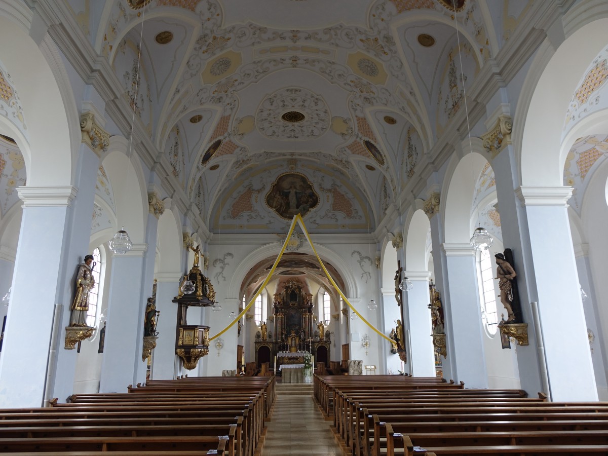 Grafenau, neubarocker Innenraum der Maria Himmelfahrt Kirche (24.05.2015)