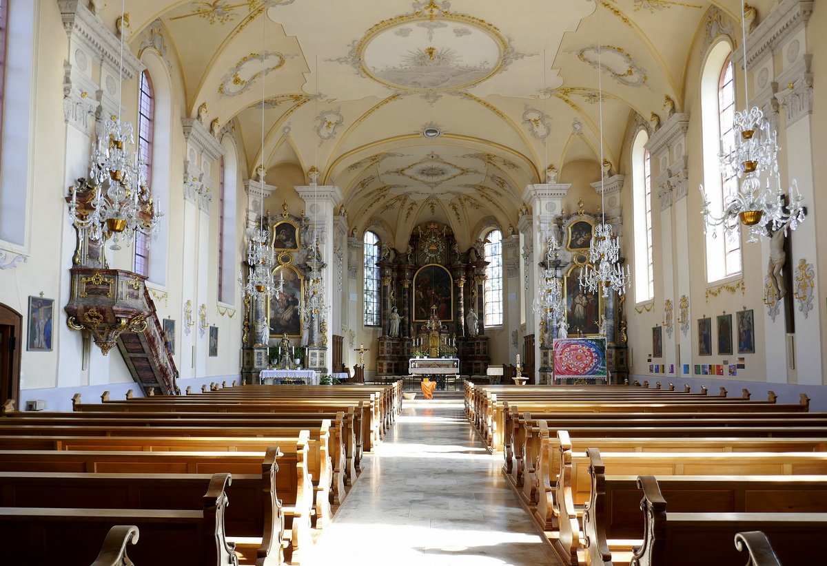 Grafenhausen, Pfarrkirche St.Jakobus, Blick zum Altar mit Gemlde von 1856, April 2020