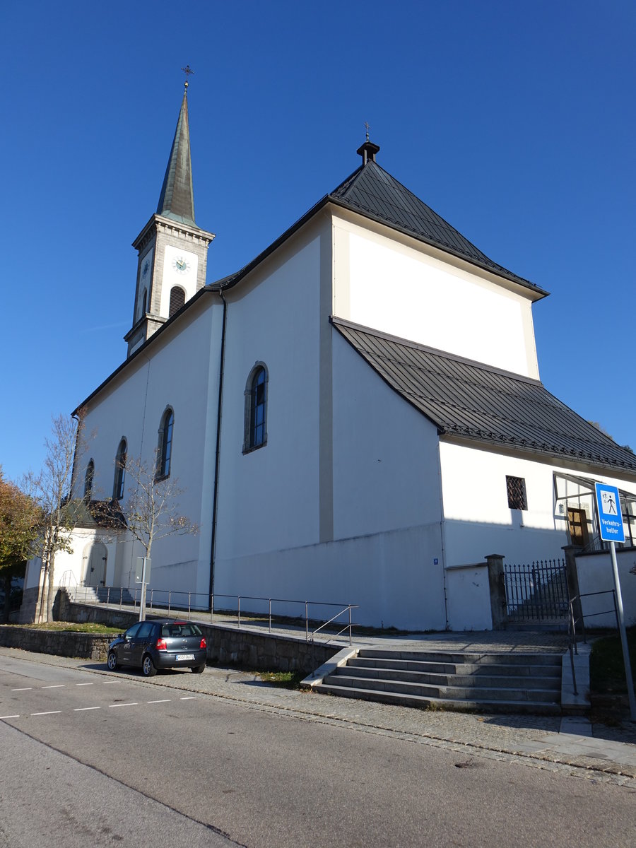 Grainet, kath. Pfarrkirche Hl. Dreifaltigkeit, erbaut von 1747 bis 1754 durch den Baumeister Severin Goldberger (22.10.2018)
