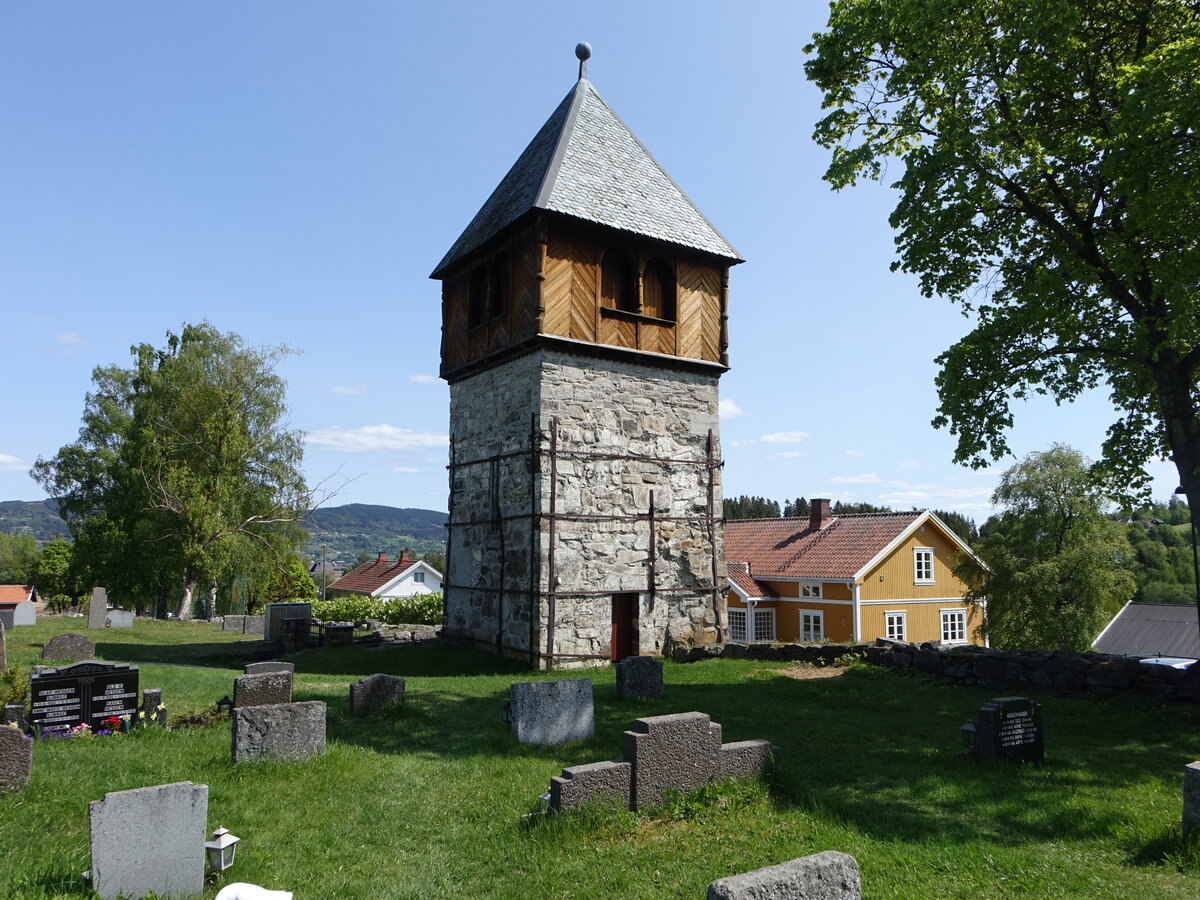 Gran, Glockenturm Klokketarnet an des Schwesterkirchen (31.05.2023)