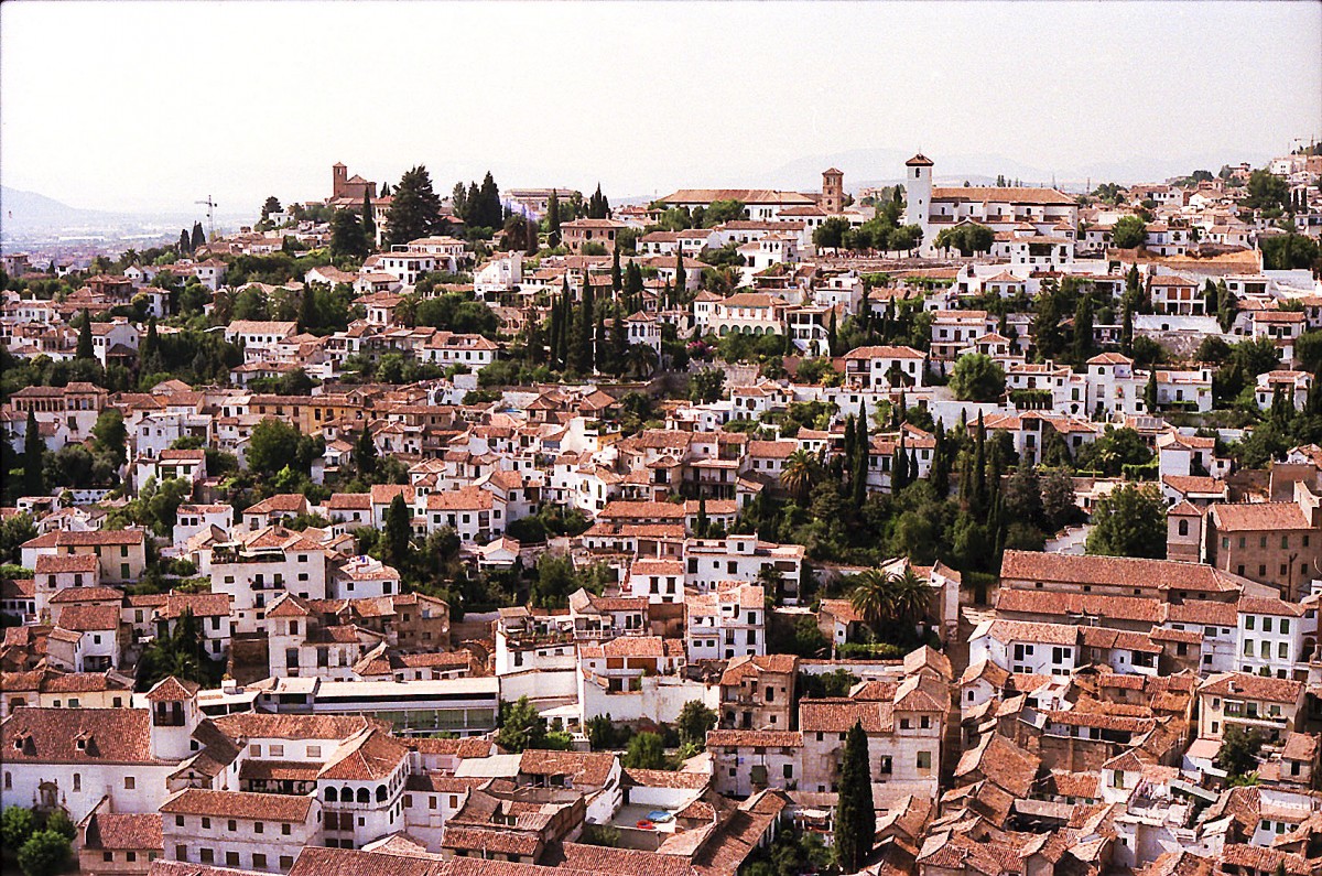 Granada vom Sabikah-Hgel aus gesehen. Aufnahmen: Juli 1986 (digitalisiertes Negativfoto).