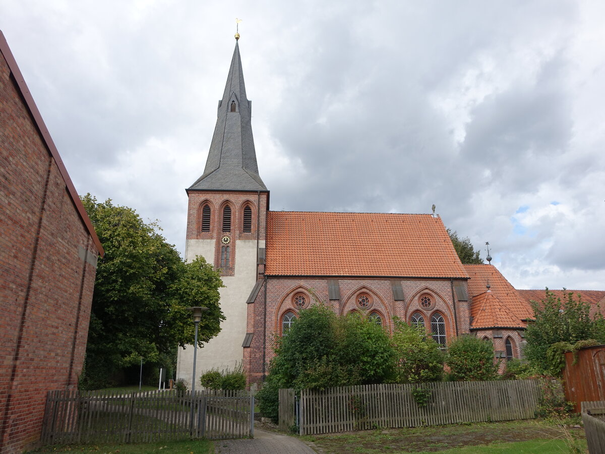 Grassel, evangelische St. Vincenz Kirche, erbaut von 1864 bis 1866 durch Conrad Wilhelm Hase (16.09.2025)
