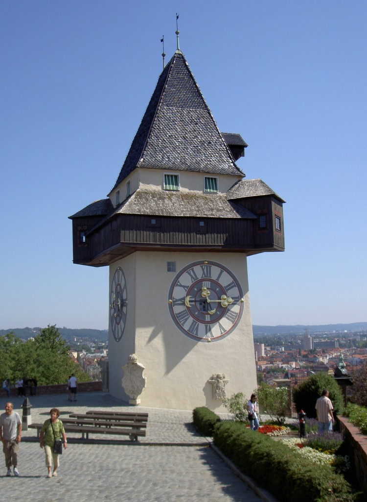 Graz, Uhrturm, erbaut 1561 am Sdhang des Schlobergs (18.08.2013)