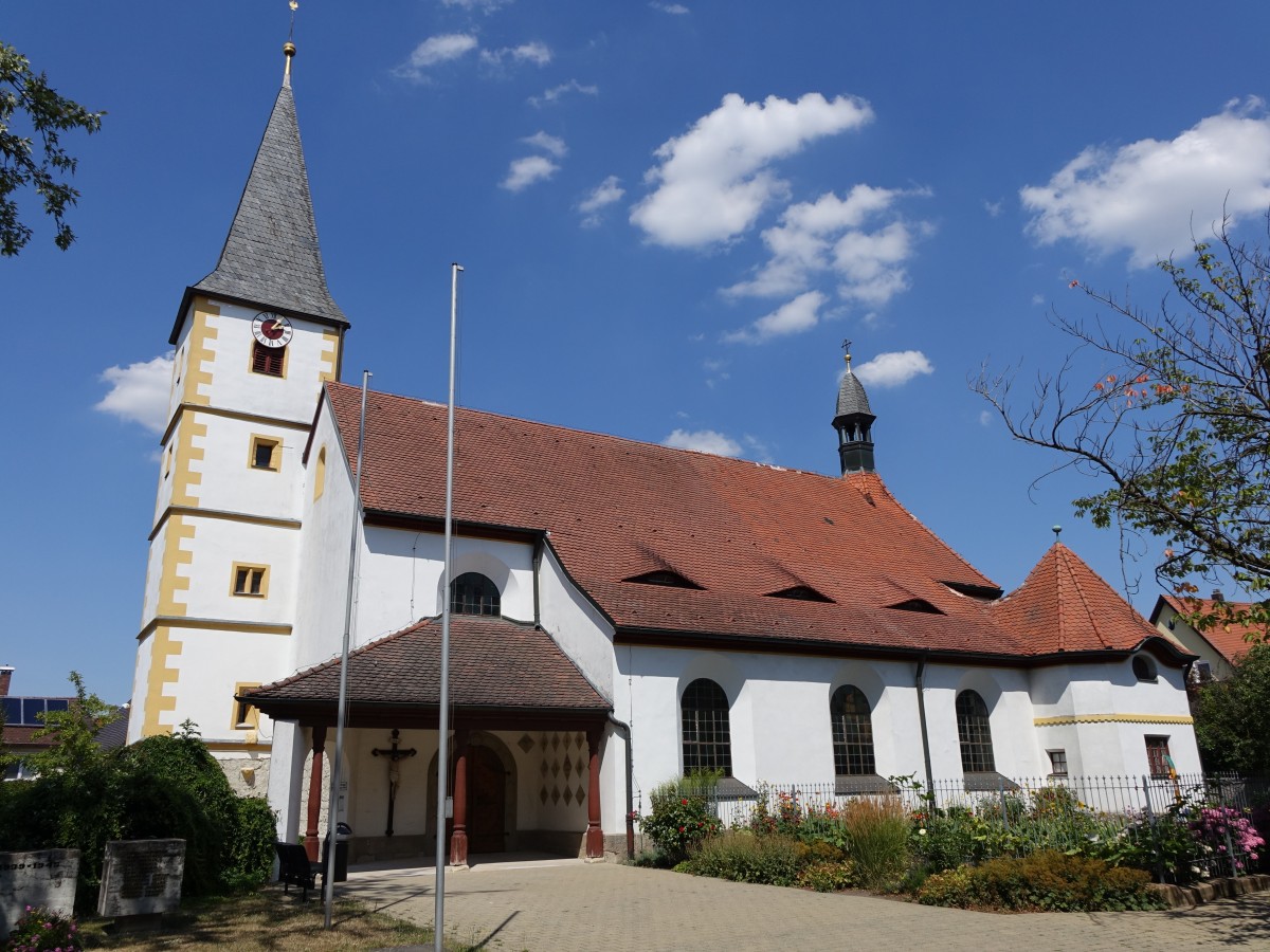 Gremsdorf, Kath. St. gidius Kirche, Kirchturm 15. Jahrhundert, Langhaus erbaut 1913 durch Fritz Fuchsenberger (02.08.2015)