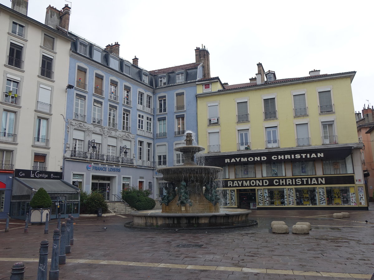 Grenoble, Brunnen am Place Grenette (18.09.2016)