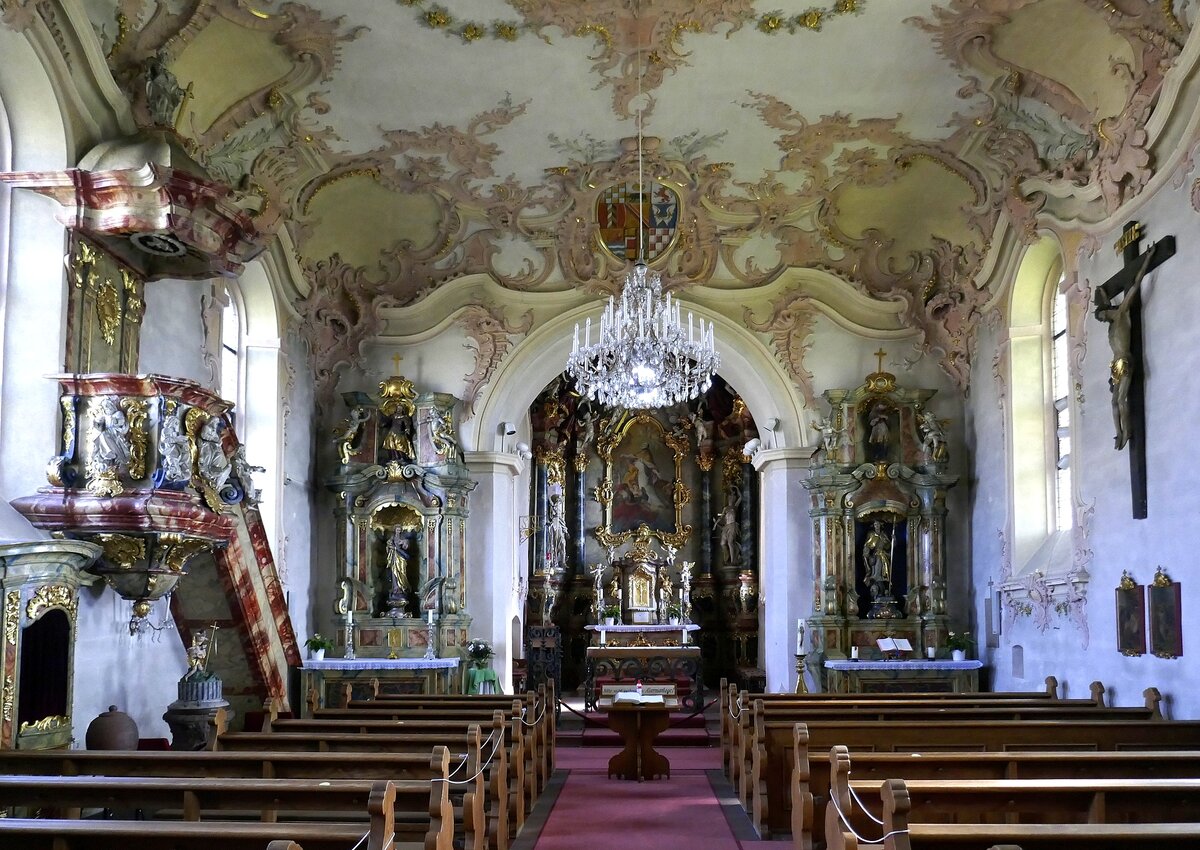 Griesheim, Blick zum Altar in der Kirche St.Nikolaus, Sept.2021
