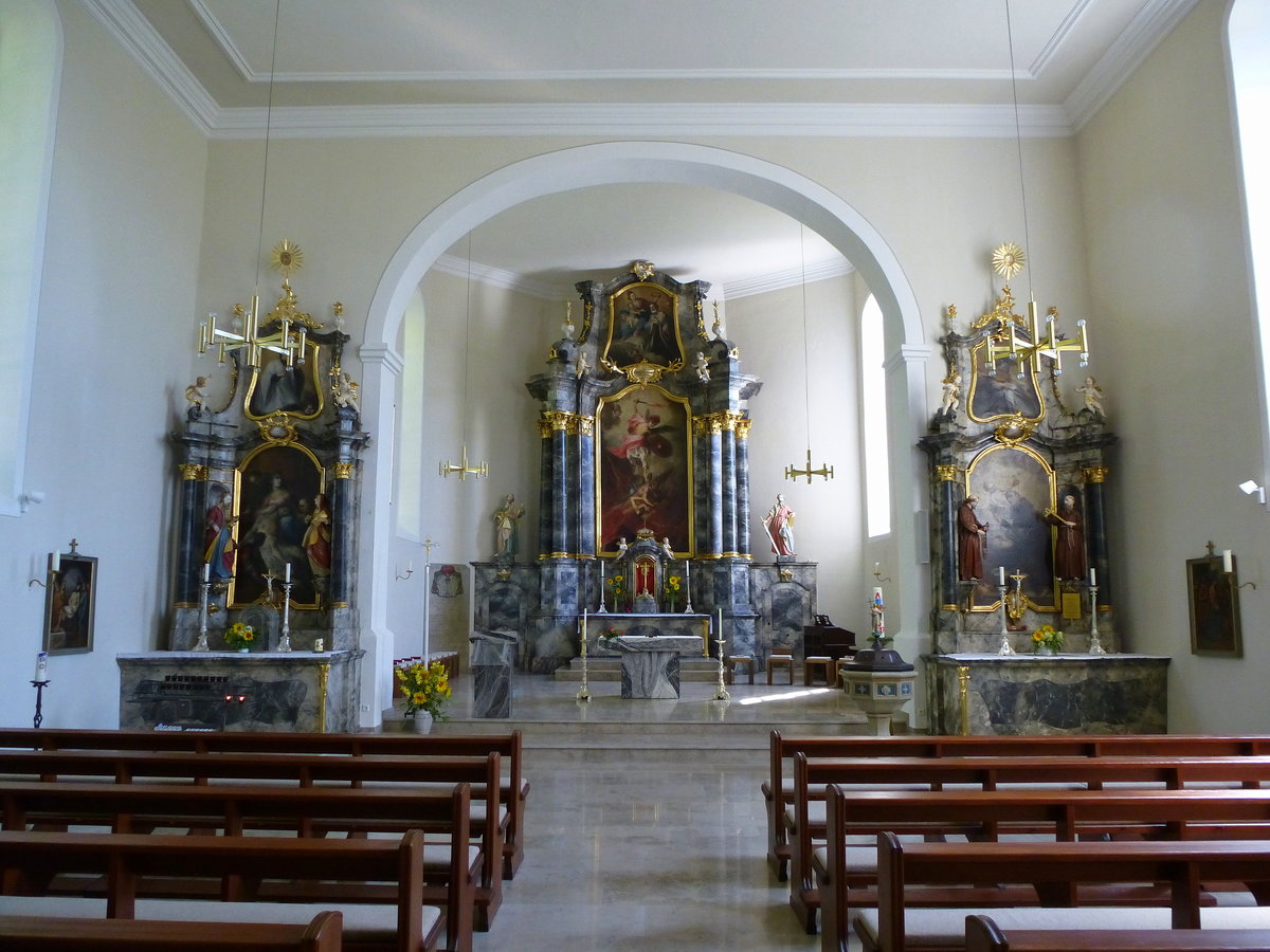 Griheim, Blick zum Altar in der Kirche St.Michael, Sept.2017