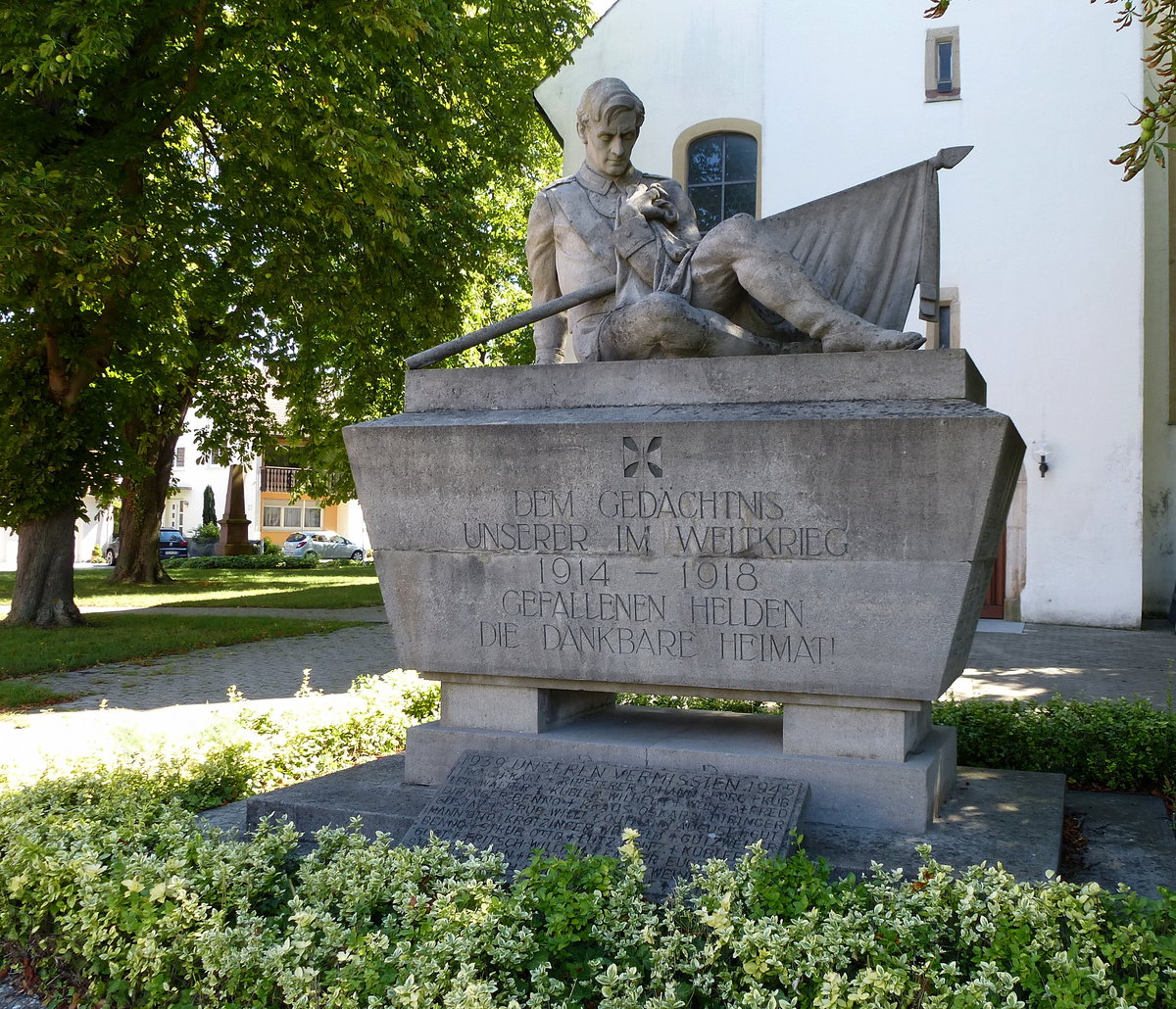 Griheim, Denkmal fr die Gefallenen der beiden Weltkriege, Sept.2017