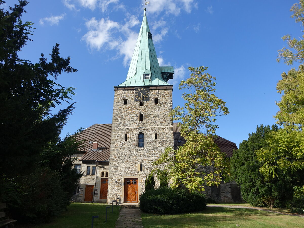 Gro� Tw�lpstedt, evangelische St.-Maria-St.-Cyriakus-Kirche, erbaut im 12. Jahrhundert (14.09.2025)