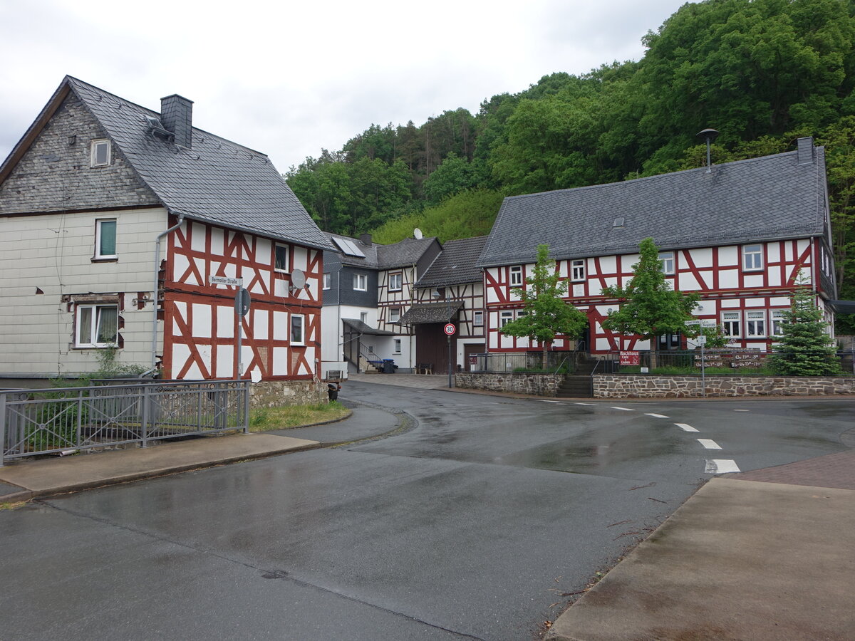 Groaltenstdten, Fachwerkhuser in der Bermoller Strae (16.05.2022)