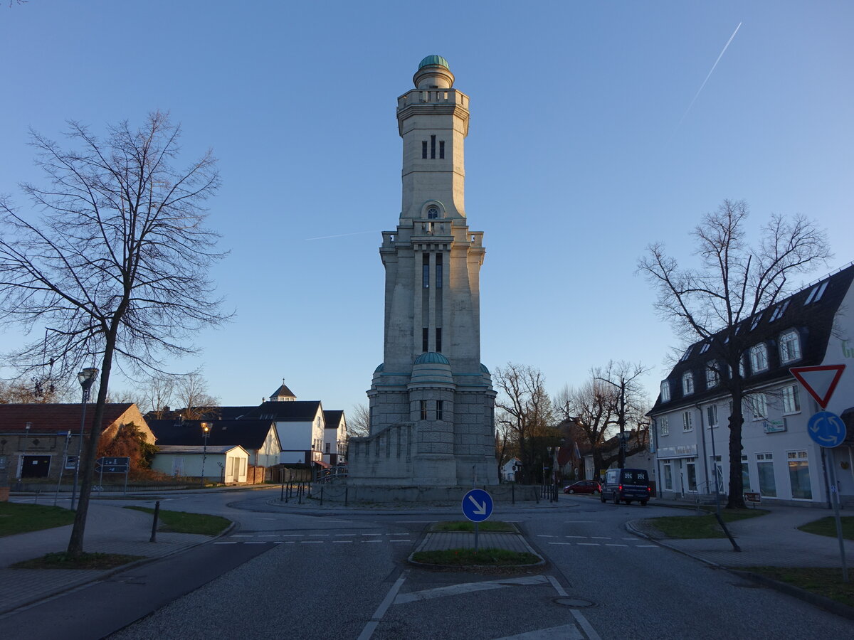Gro�beeren, Gedenkturm f�r die Schlacht bei Gro�beeren, erbaut 1913 (07.04.2026)