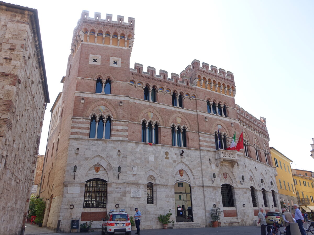 Grosseto, Palazzo Aldobrandeschi an der Piazza Dante (22.05.2022)