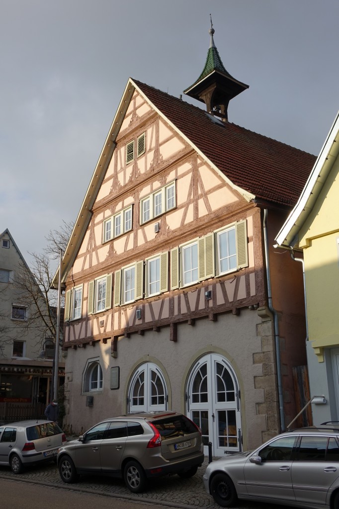 Groheppach, Rathaus erbaut 1605, gemauertes Sockelgescho mit Zierfachwerk (18.01.2015)
