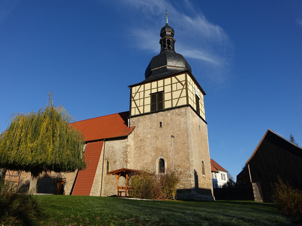 Gromehlra, evangelische St. Vitus Kirche, Chorturmkirche, Langhaus erbaut 1913 (13.11.2022)