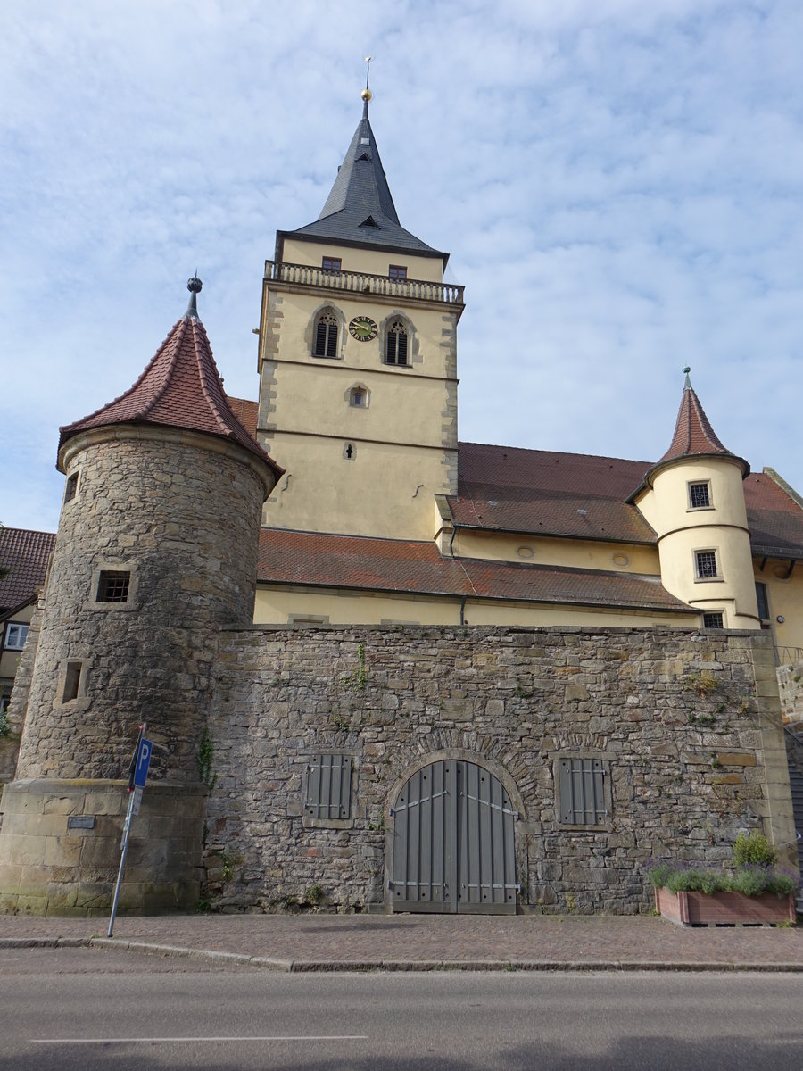 Grosachsenheim, Wehrkirche St. Fabian und Sebastian, erbaut ab 1256, Rundturm 15. Jahrhundert (24.06.2018)