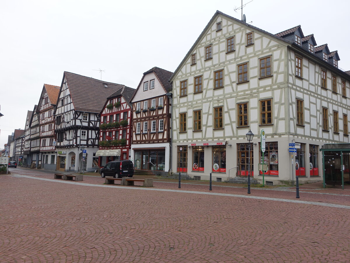 Grnberg, Fachwerkhuser am Marktplatz (31.10.2021)