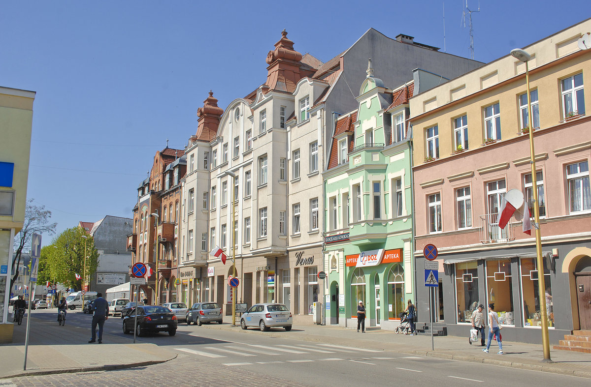 Grnderzeithuser an der Strae Armin Krajowej in Świnoujście (Swinemnde). Aufnahme: 7. Mai 2016.