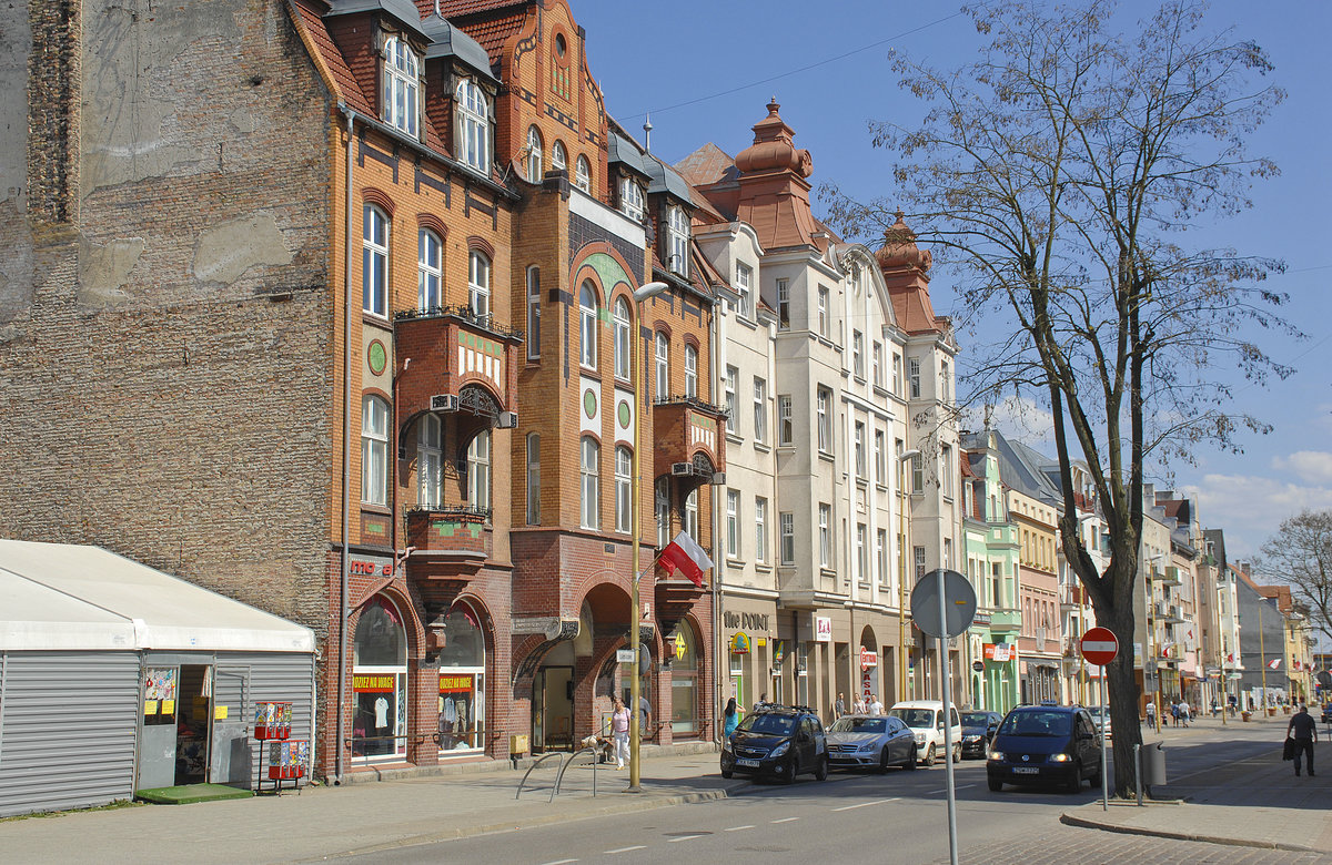 Grnderzeithuser an der Strae Armin Krajowej in Świnoujście (Swinemnde). Aufnahme: 7. Mai 2016