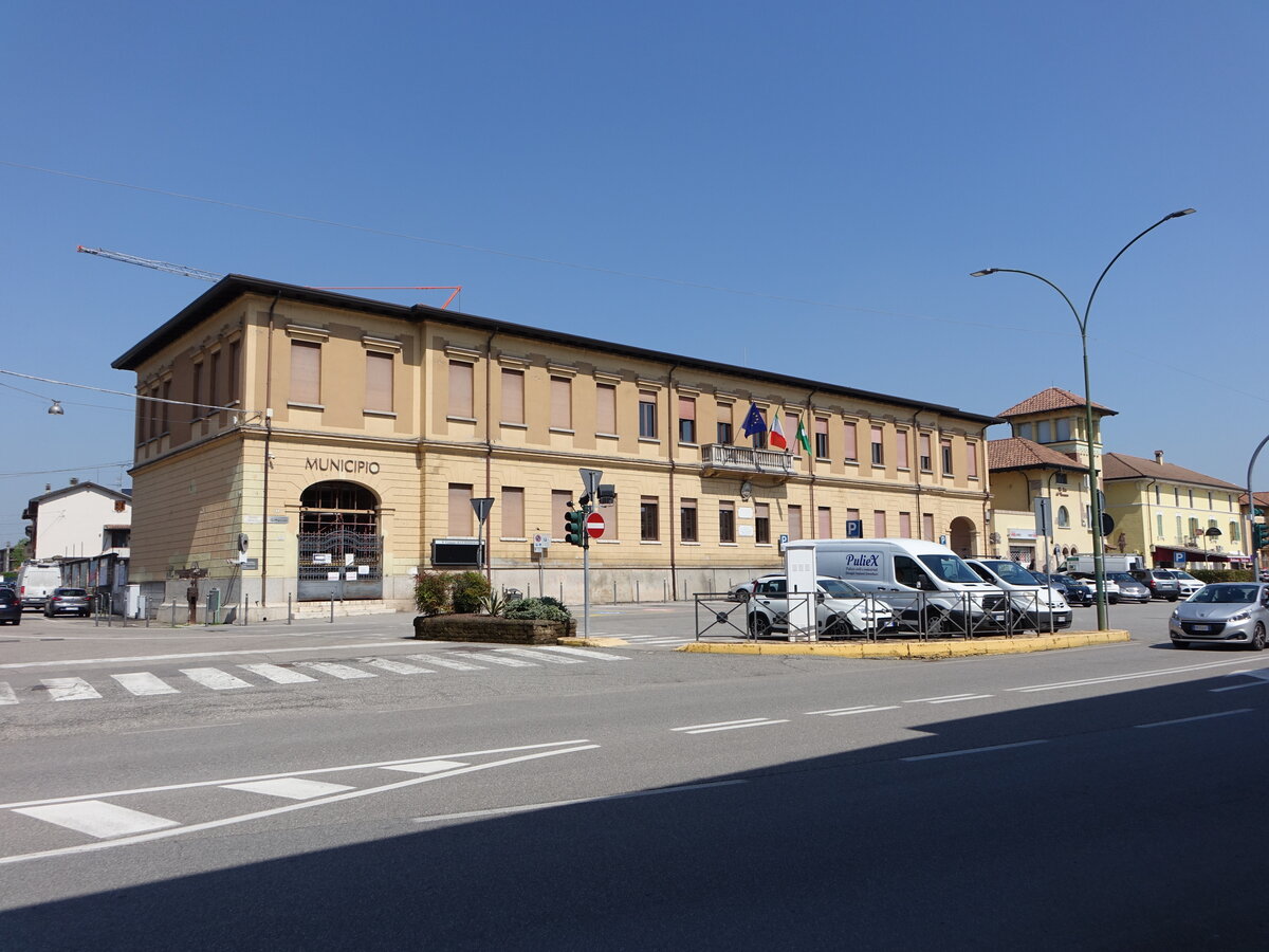 Guidizzolo, Rathaus mit Biblioteca Comunale in der Via Bruno Rodella (12.04.2024)