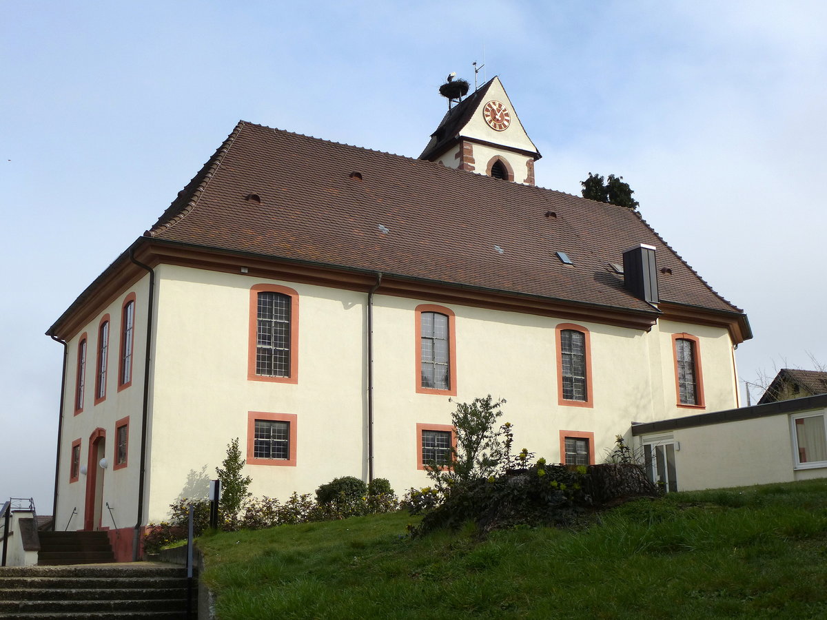 Gundelfingen, Blick zur evangelischen Kirche, Mrz 2016
