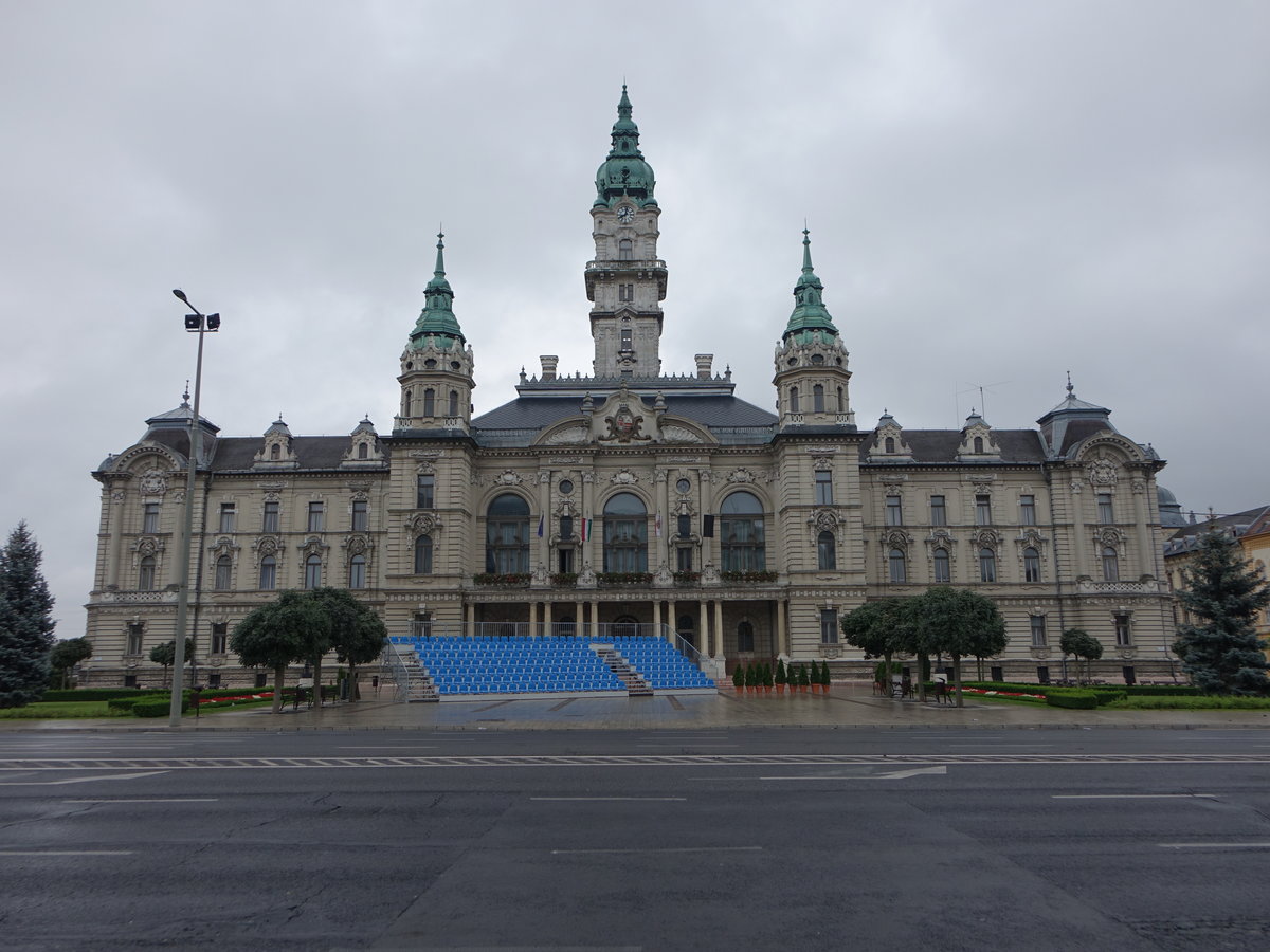 Gyr, Komitatsrathaus am Szabadsag Ter, erbaut von 1896 bis 1898 von Jeno Hbner (25.08.2018)