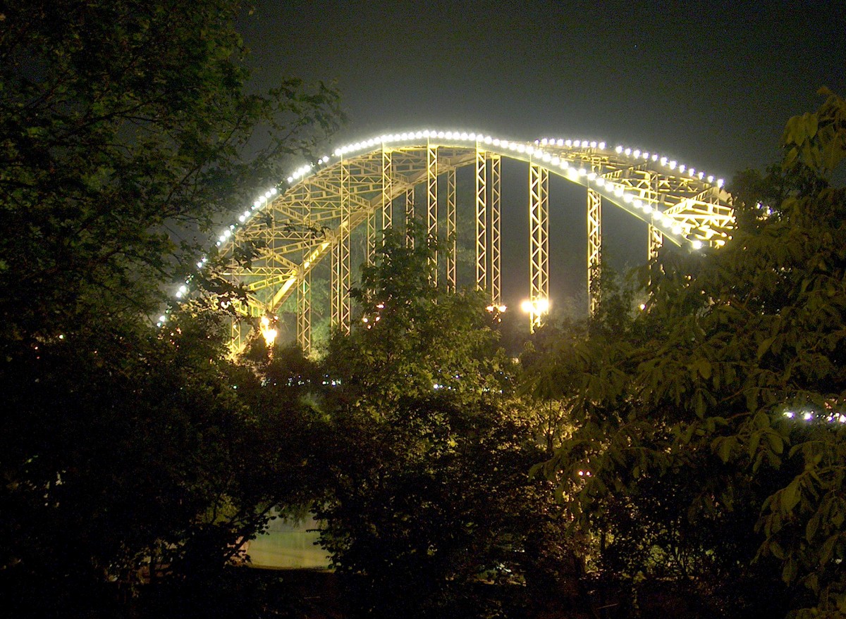 Györ, Kossuth-Brücke. Aufnahme Juni 2006