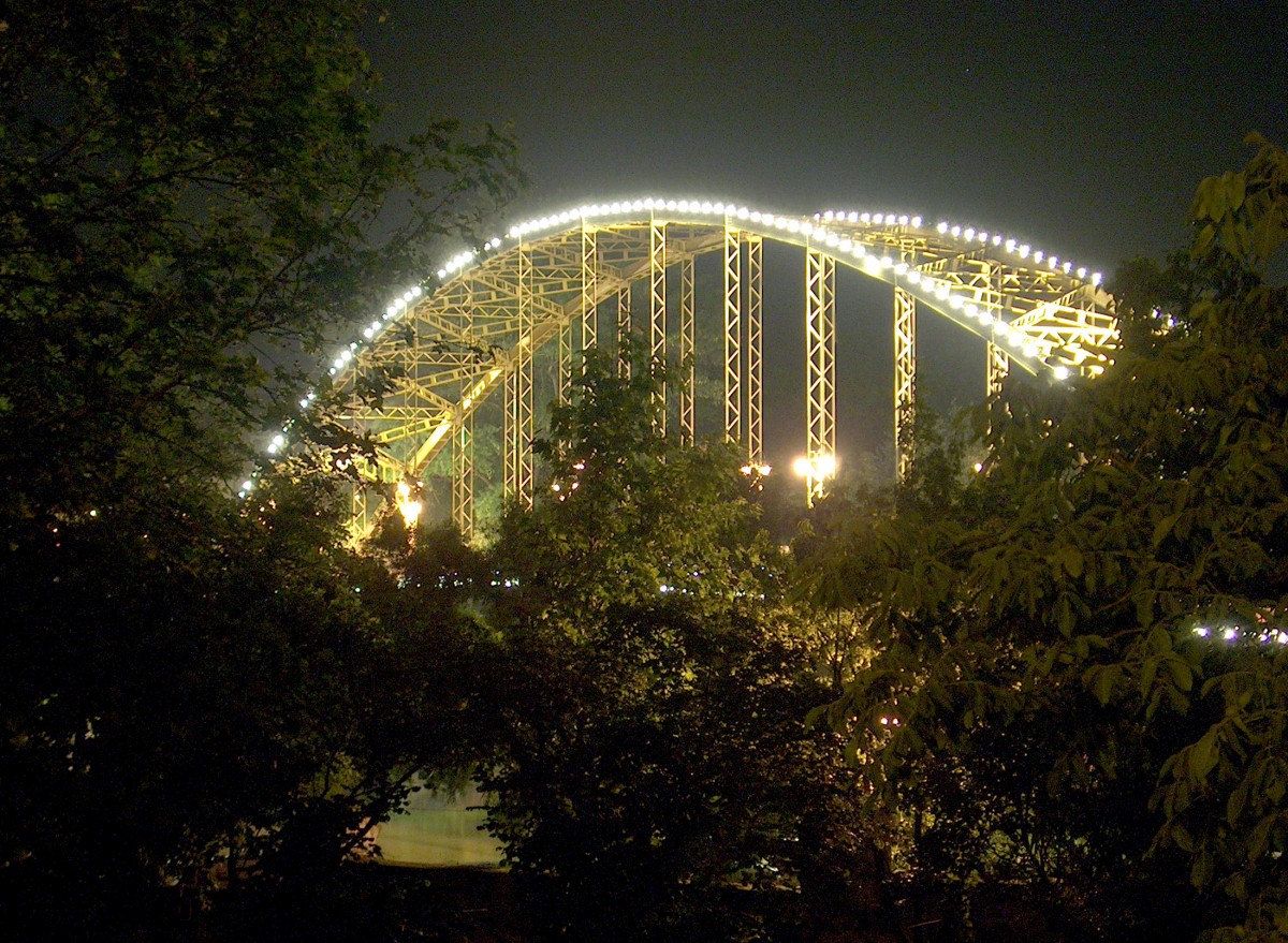 Gyr, Kossuth-Brcke. Aufnahme Juni 2006