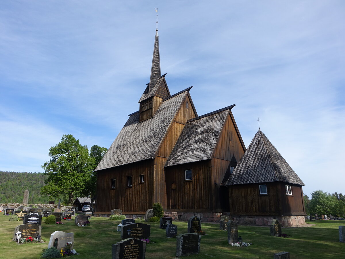 Hyjord, evangelische Stabkirche, erbaut bis 1374, Sakristei von 1900 (29.05.2023)