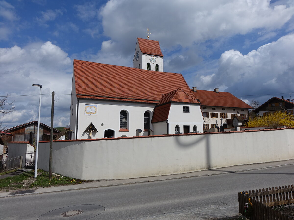 Hadorf, Pfarrkirche St. Johannes, sptgotisch, Ausbau im 17. Jahrhundert (12.04.2015)