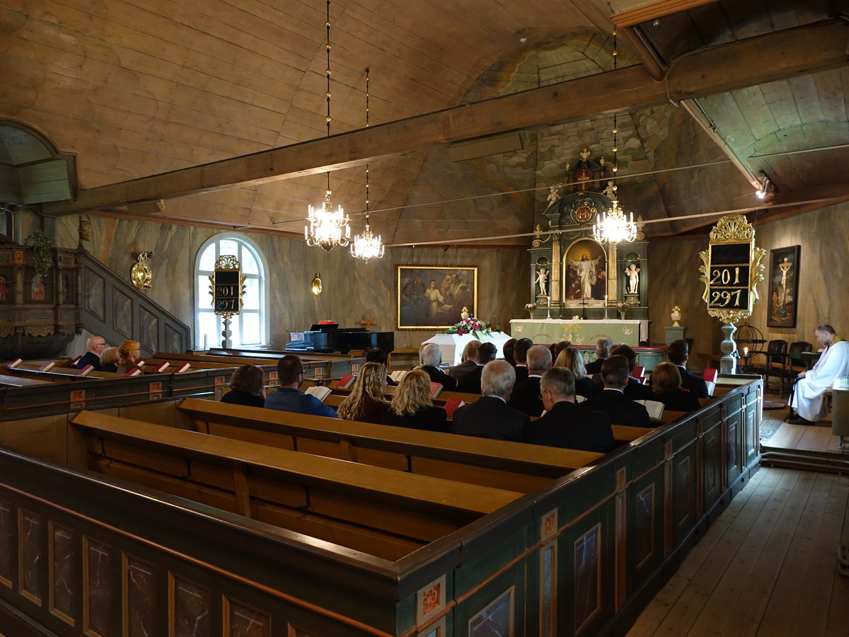 Hllefors, Innenraum der Ev. Kirche, Kanzel 17. Jahrhundert, Dachmalereien von 1660 (17.06.2016)