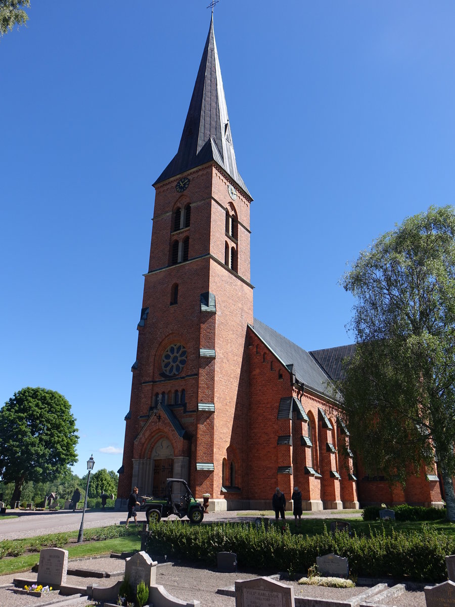 Hllestad, neugotische Ev. Kirche, erbaut von 1893 bis 1895 durch den Architekten Gustaf Petterson (05.06.2018)