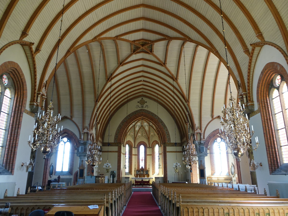 Hllestad, neugotischer Innenraum der Ev. Kirche, Kanzel von 1895 (05.06.2018)