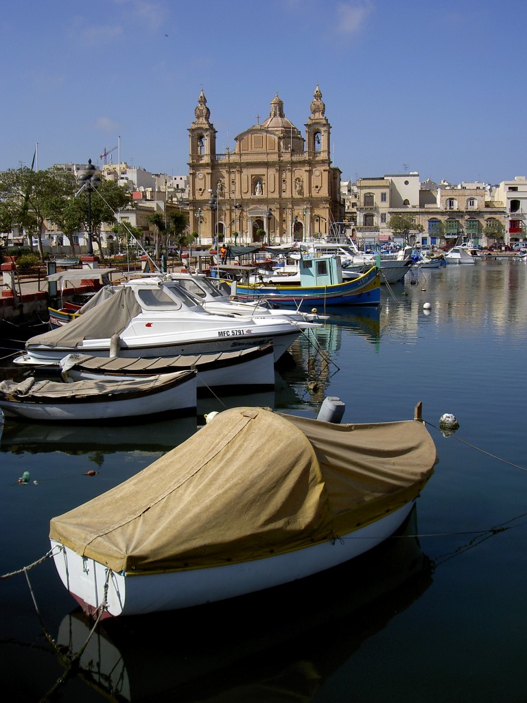 Hafen und St. Josef Kirche in Msida (21.03.2014)