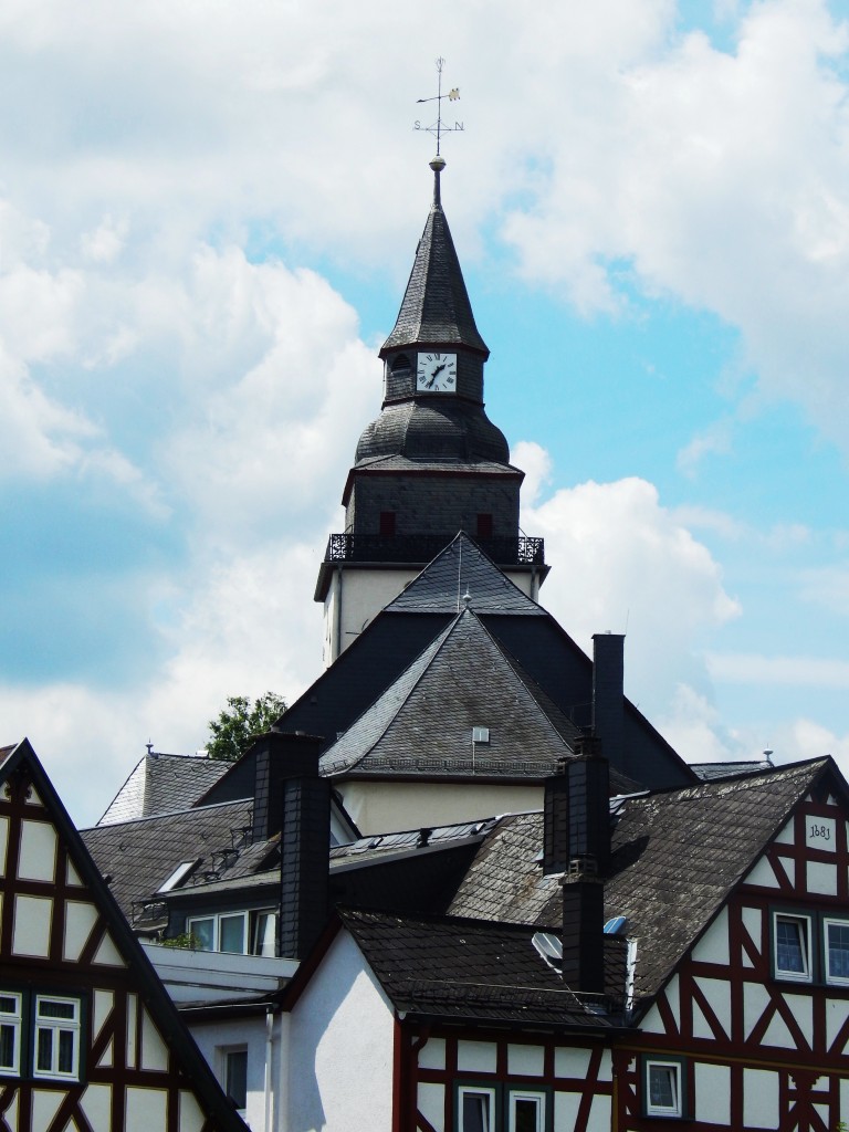 HAIGER//Lahn-Dill-Kreis mit der ev. Stadtkirche,wunderschnes hessisches Kleinstdtchen und Nachbar der Oranienstadt DILLENBURG,direkt an der A 45
gelegen- hioer am 26.6.2015