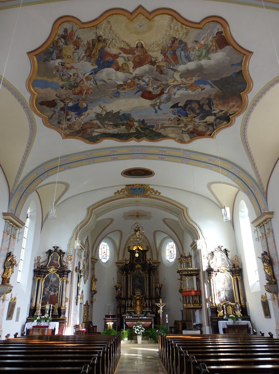 Hailing, neubarocke Seitenaltre und Deckengemlde in der St. Pauli Bekehrung, Hochaltar von 1732 (13.11.2016)