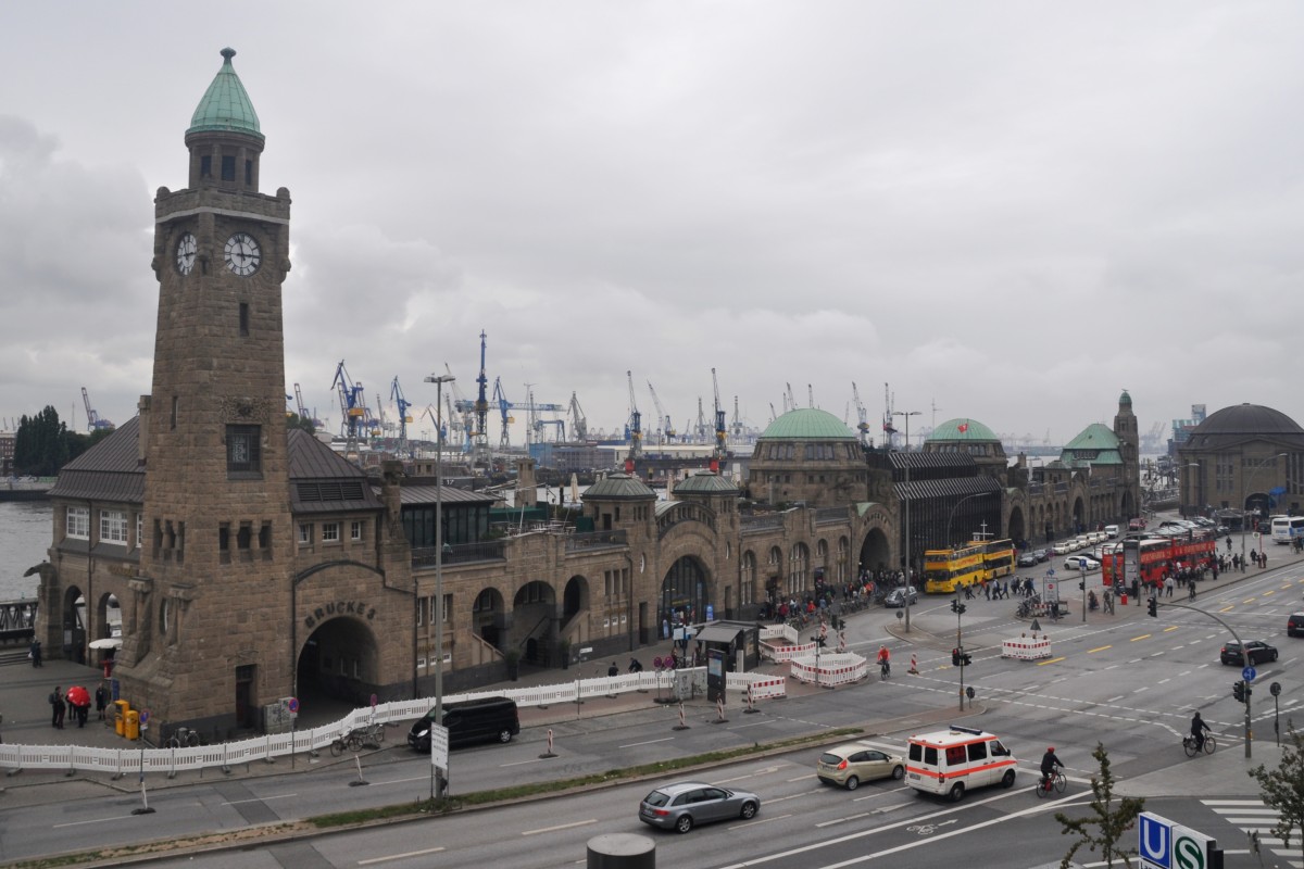 HAMBURG, 01.09.2014, St. Pauli Landungsbrcken