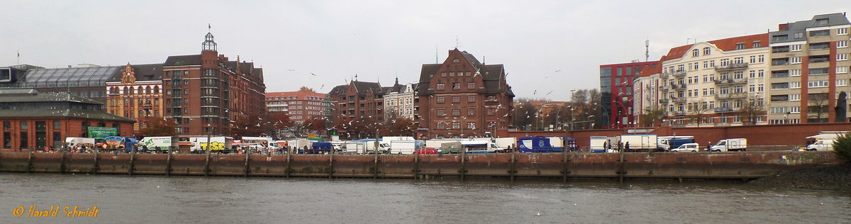 Hamburg am 13.11.2016: St. Pauli Fischmarkt mit Markt /